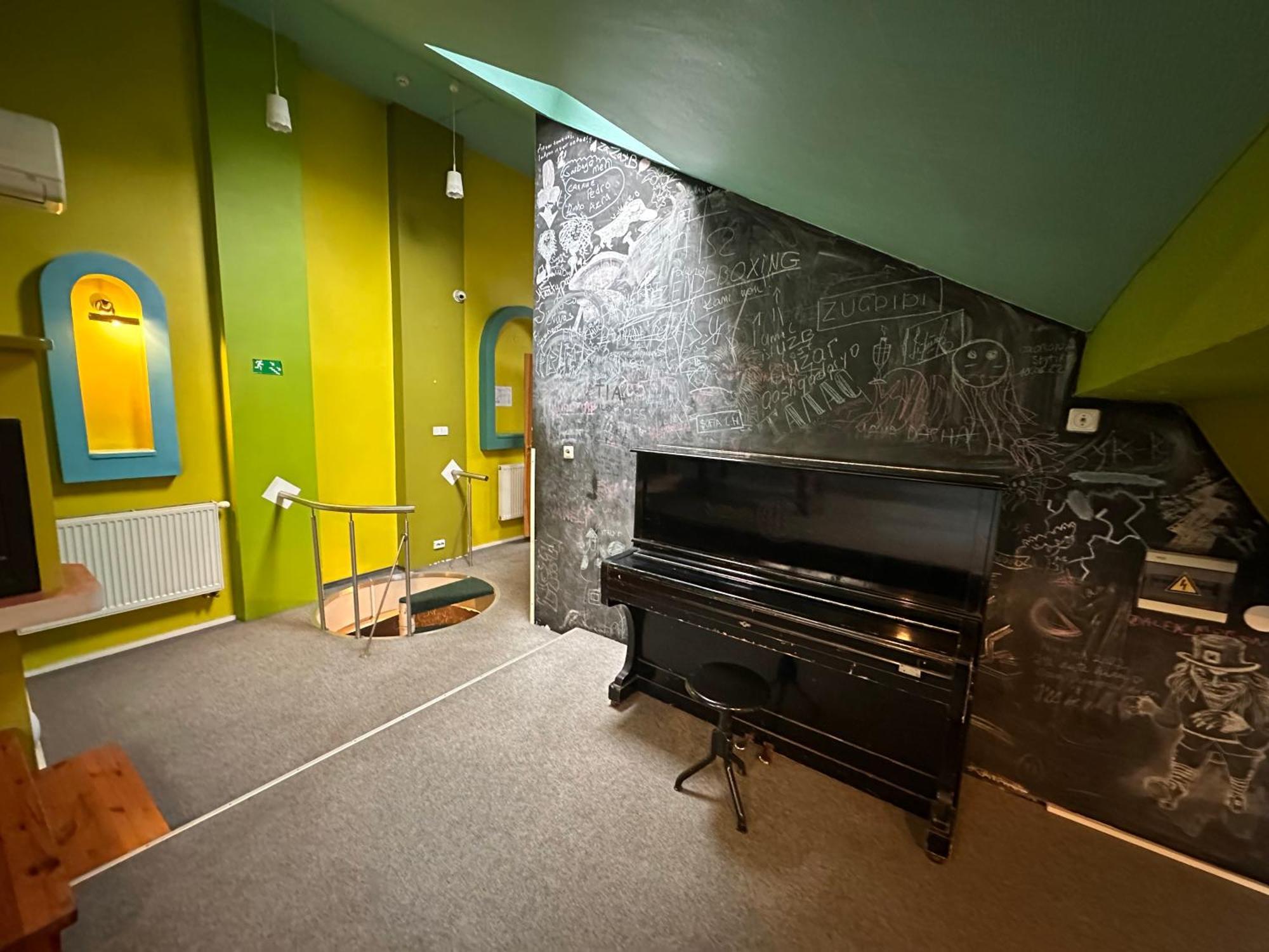 25 Hours Hostel Аеропорт Вільнюс Екстер'єр фото